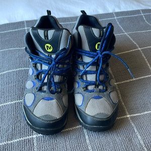 Merrill hilltop kids leather upper waterproof boots size 4Y